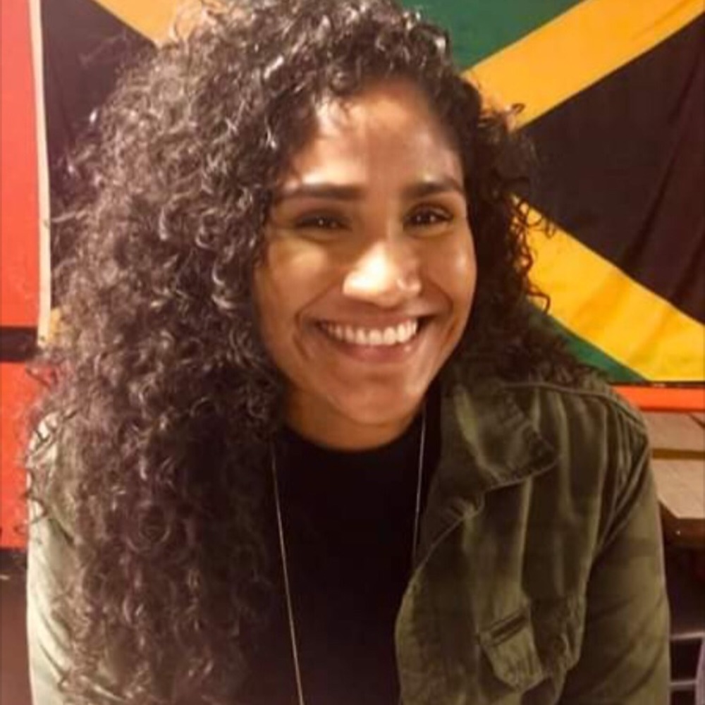 Meet Teena, Fashion Blogger Stylist Posher